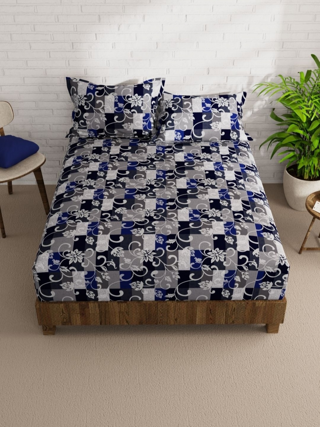 

KOPA Envogue Blue & White Floral 152 TC Queen Bedsheet With 2 Pillow Covers