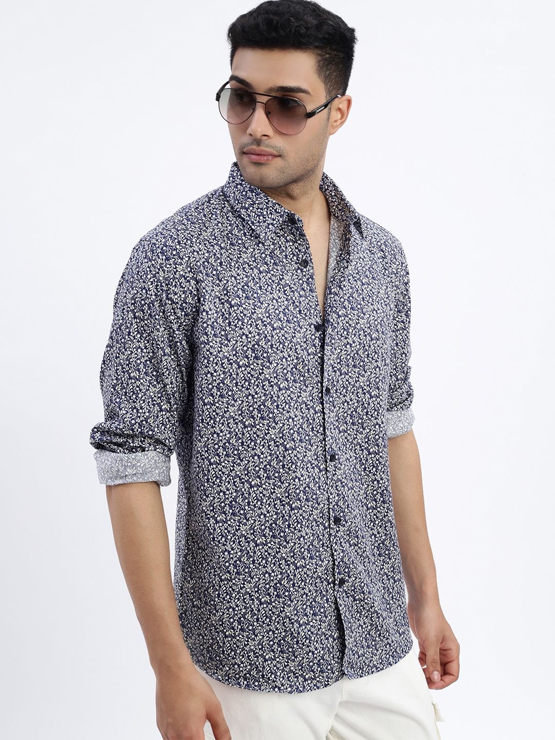 

SHOWOFF Men Standard Spread Collar Micro Ditsy Printed Cotton Slim Fit Casual Shirt, Navy blue