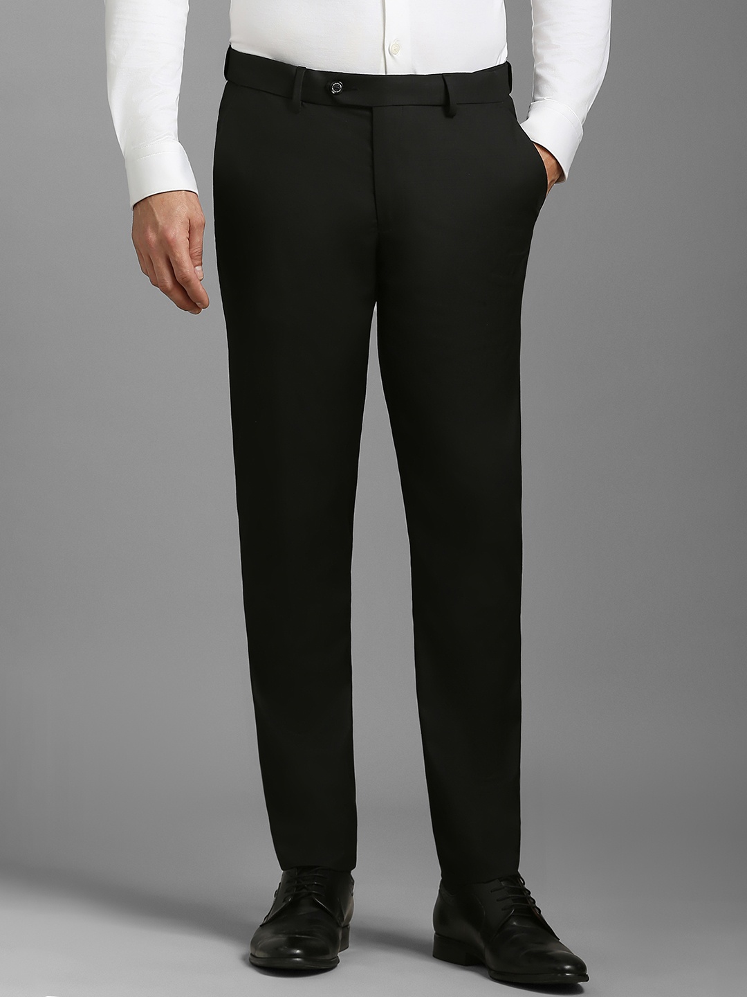 

Louis Philippe Men Slim Fit Formal Trousers, Black