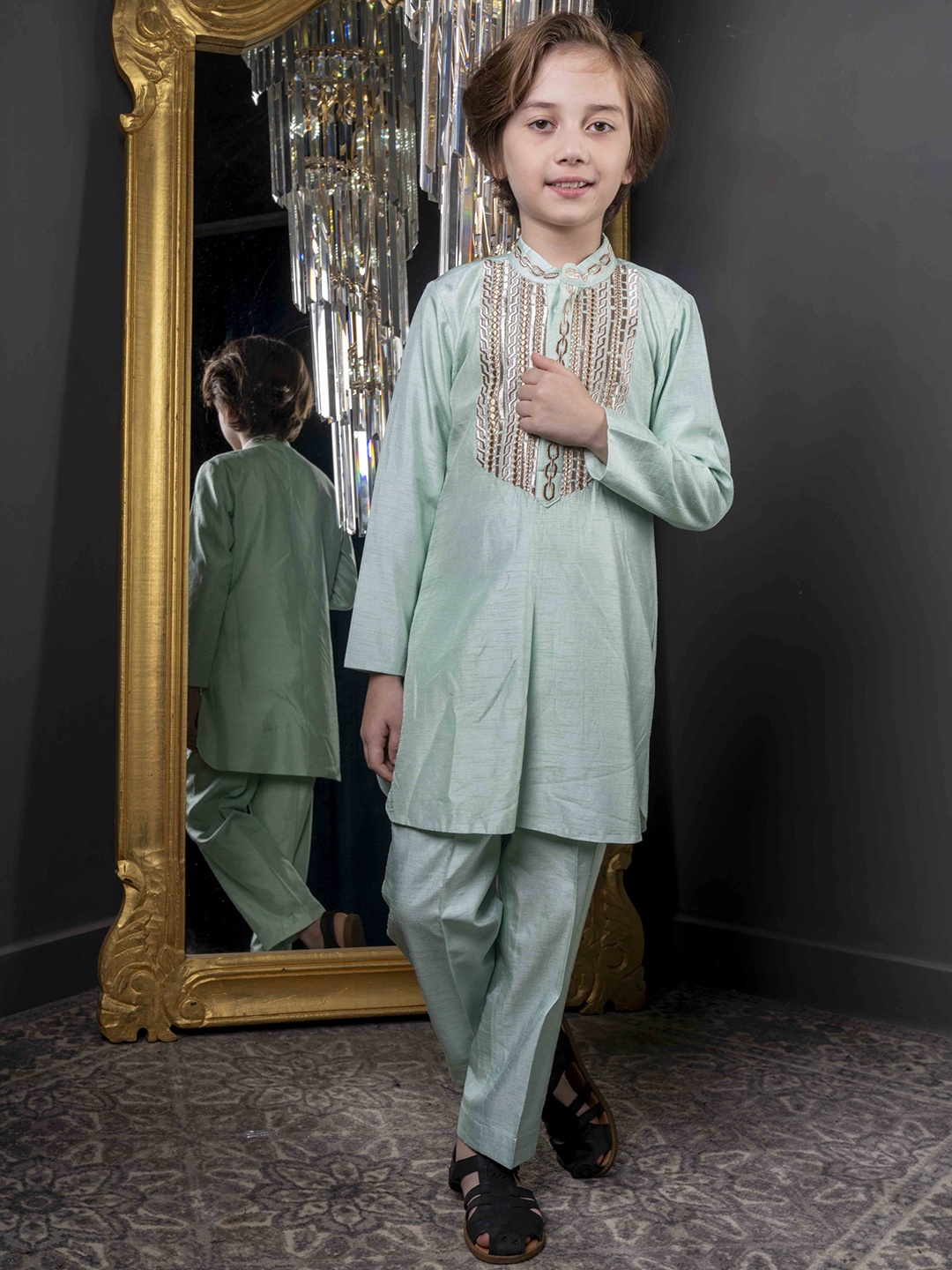 

HOITY MOPPET Boys Ethnic Motifs Embroidered Kurta With Pyjamas, Green
