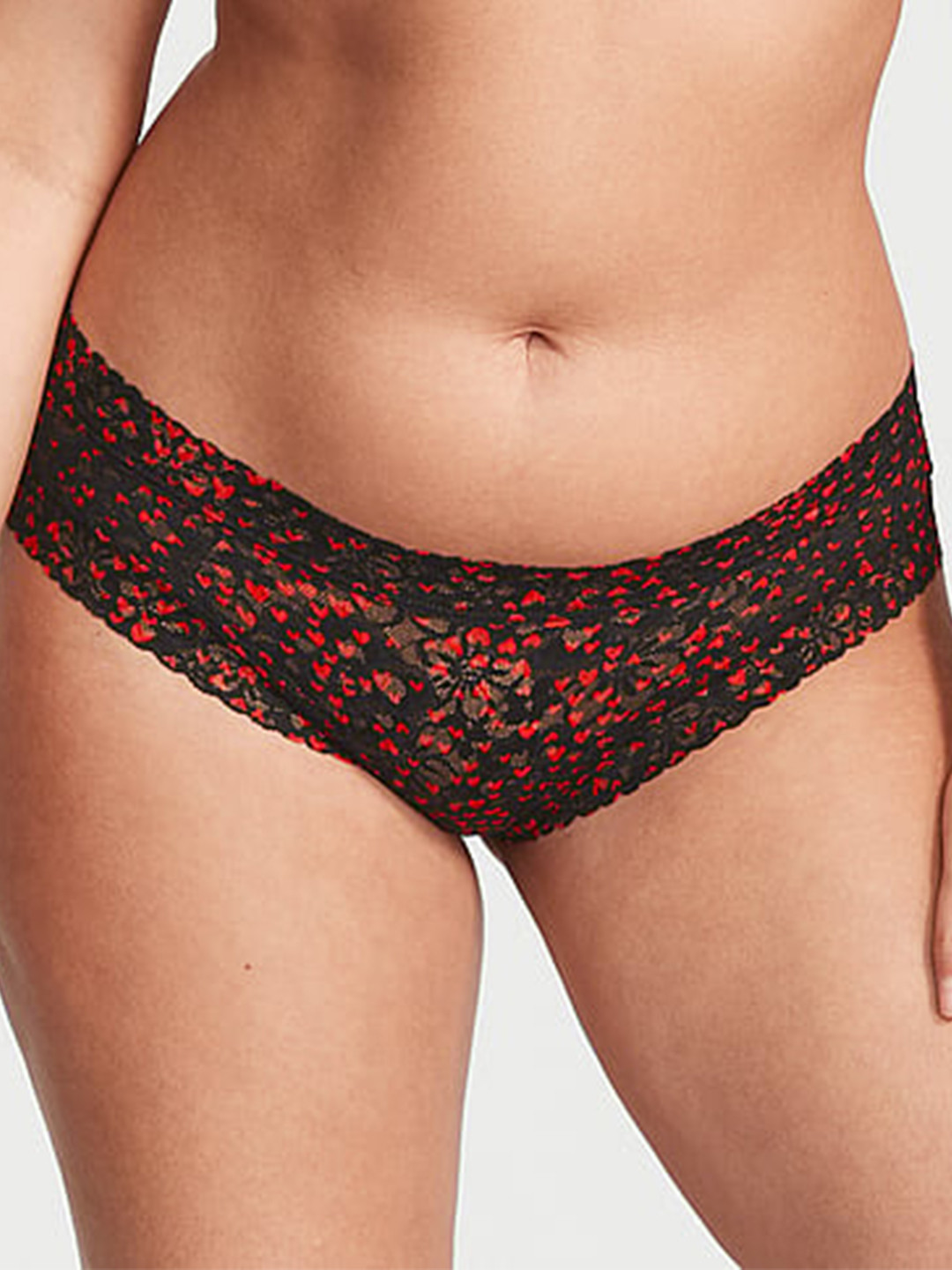 

Victoria's Secret Printed Low Rise Briefs 111461025QW6-Black Tiny Hearts