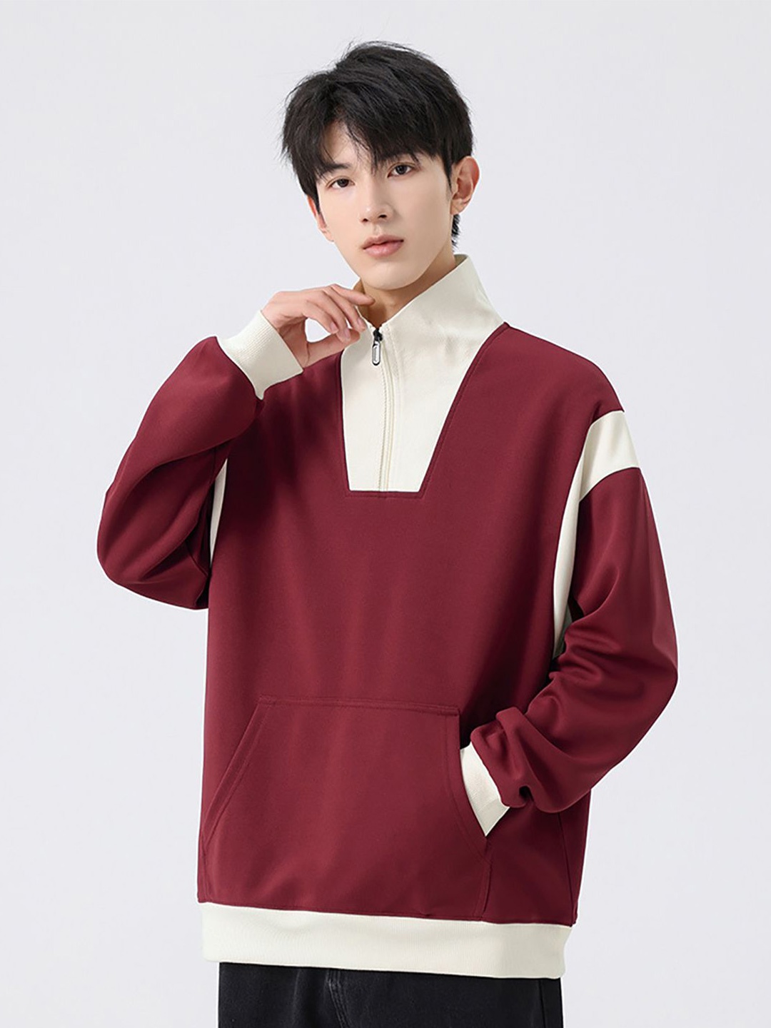 

StyleCast x Revolte Men Colourblocked Mock Collar Pullover Sweatshirt, Maroon