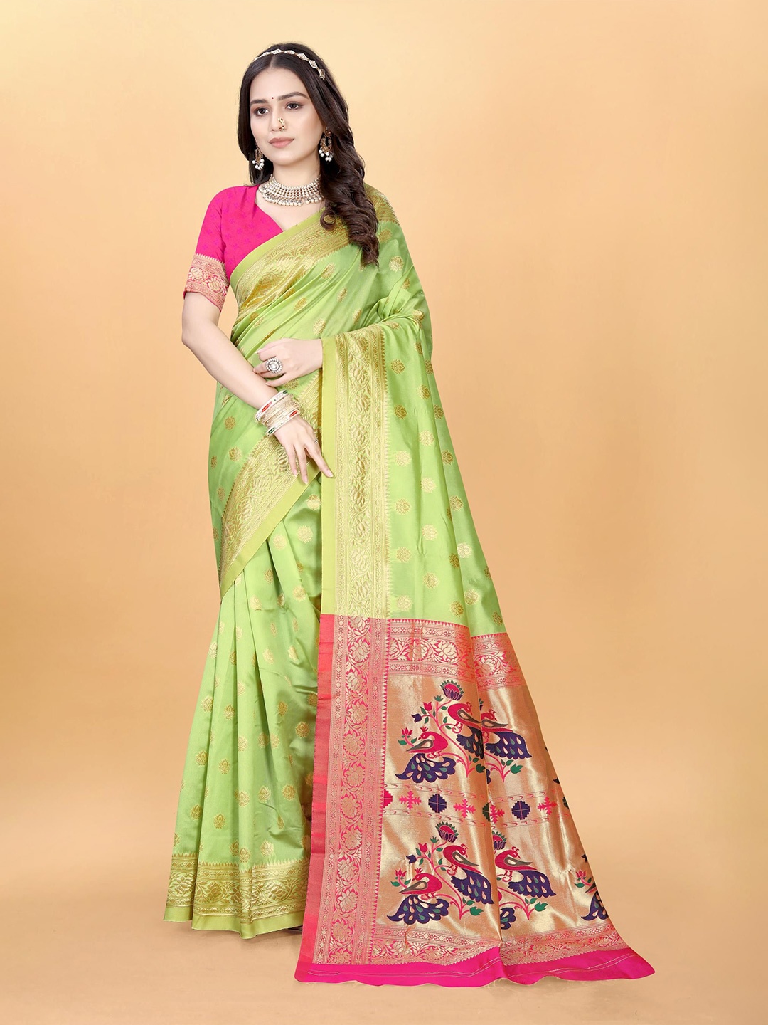 

VenderVilla Woven Design Silk Blend Paithani Saree, Lime green