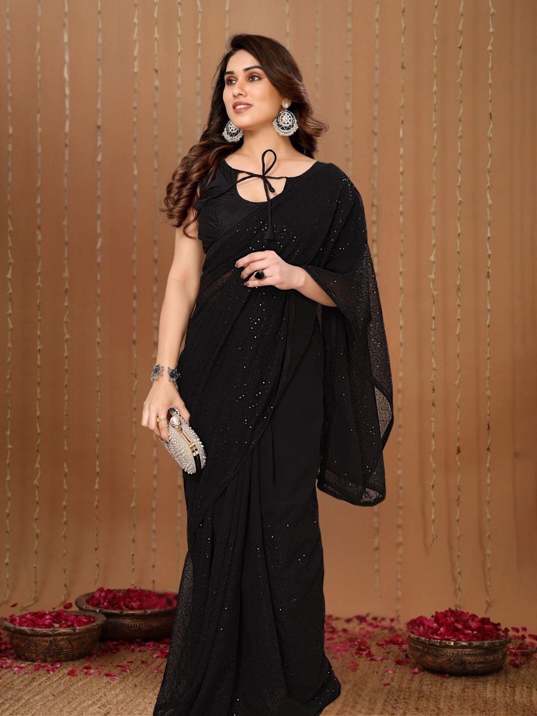 

MAGMINA Women Embellished Sequinned Pure Georgette Ready to Wear Saree, Black