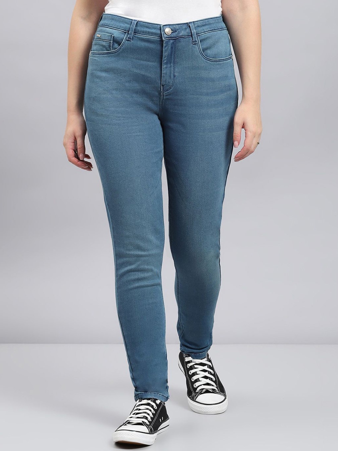 

Monte Carlo Women Slim Fit Light Fade Jeans, Blue