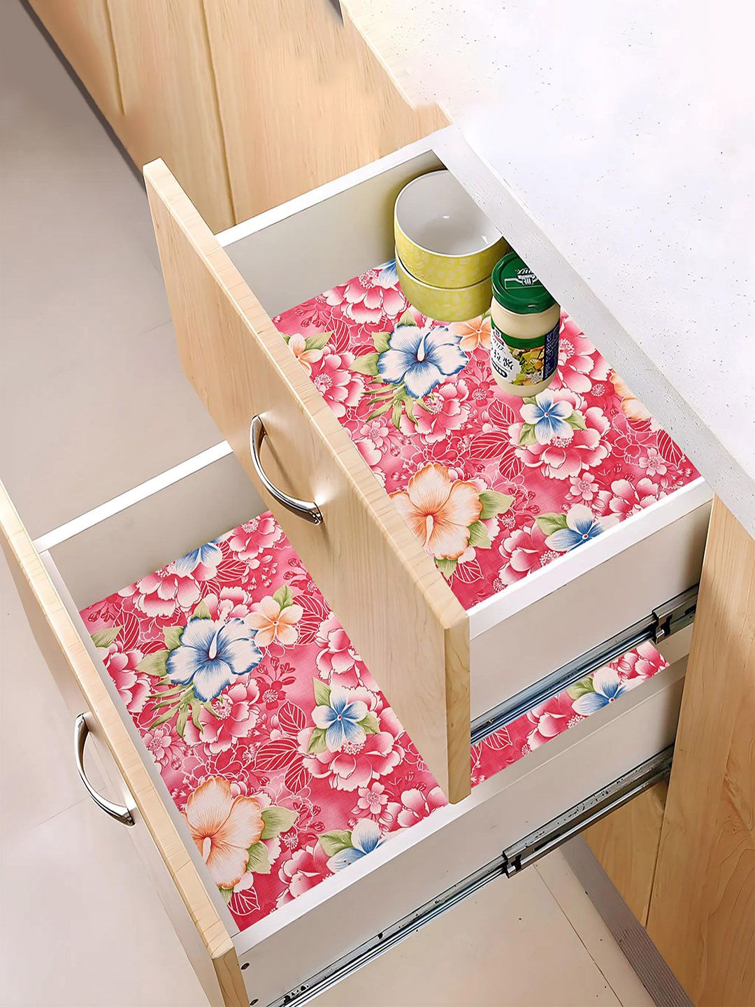 

Kuber Industries Red 3 Pieces Printed Water Resistant Shelf Liner