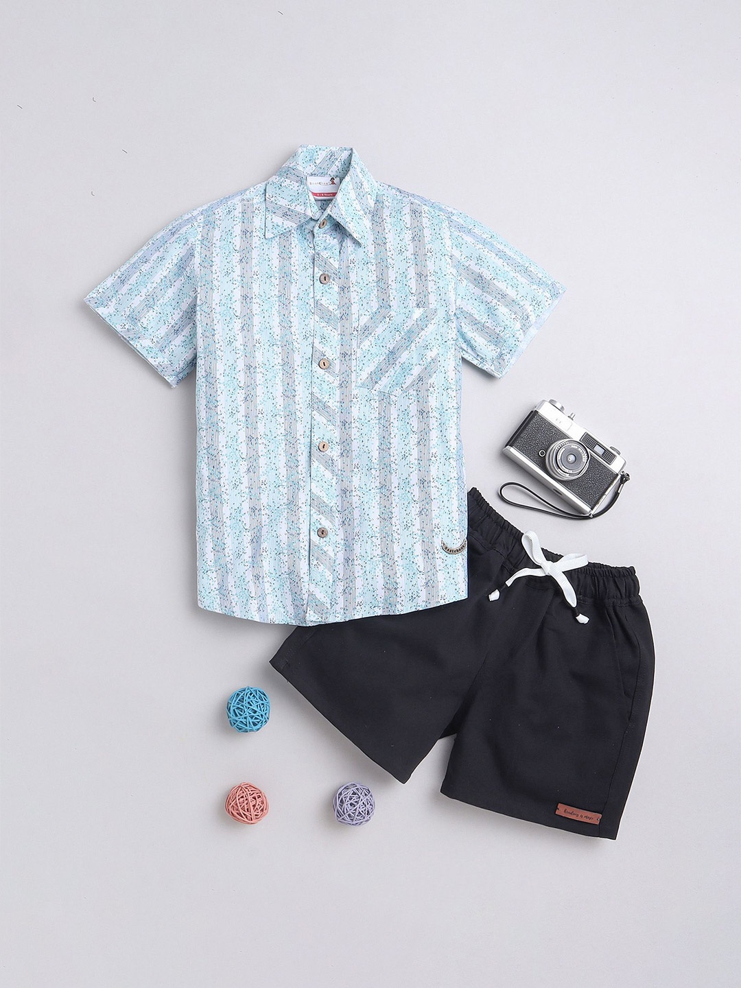 

BAATCHEET Boys Checked Pure Cotton Shirt With Shorts, Green