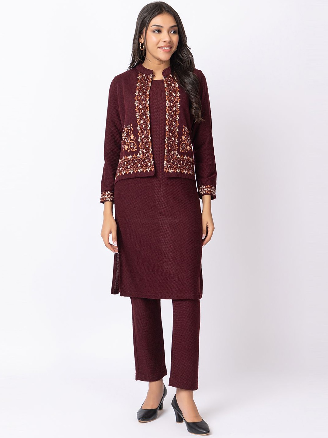 

KEIKO Ethnic Motifs Printed Straight Kurta with Trousers, Maroon