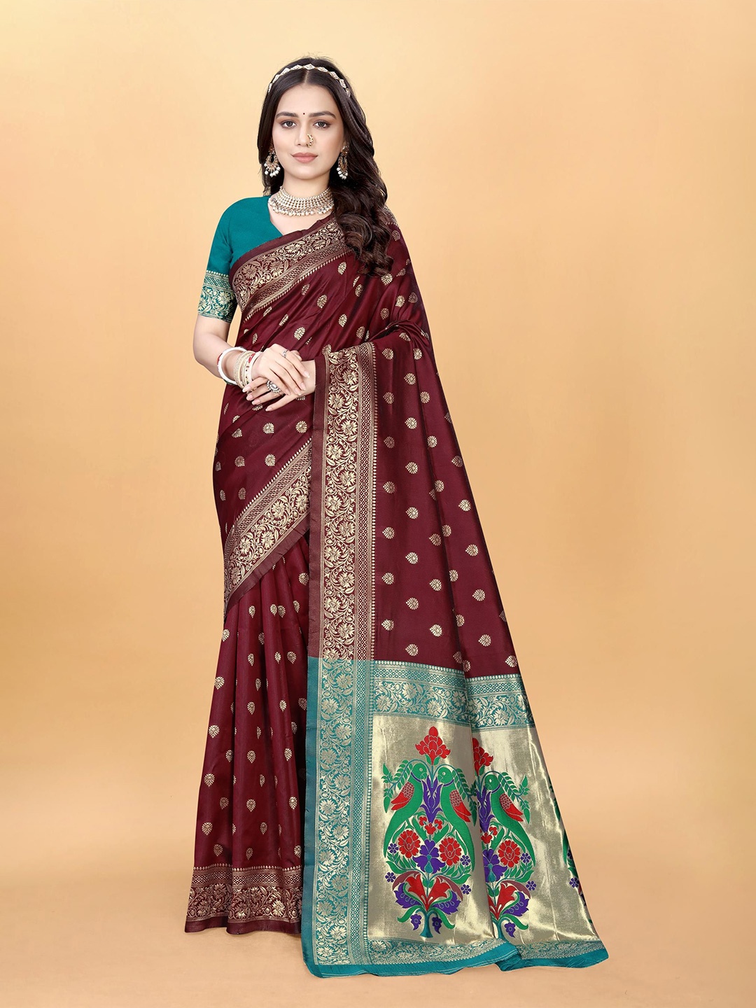 

VenderVilla Woven Design Zari Paithani Saree, Magenta