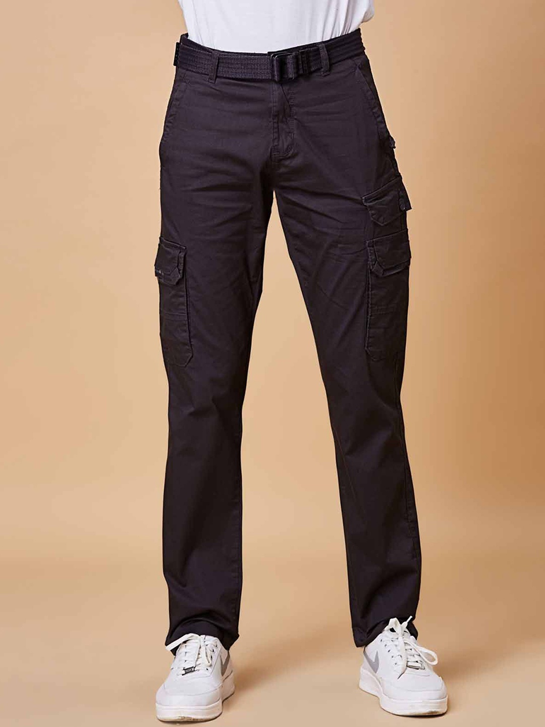 

beevee Men Solid Classic Cargos Trousers, Purple