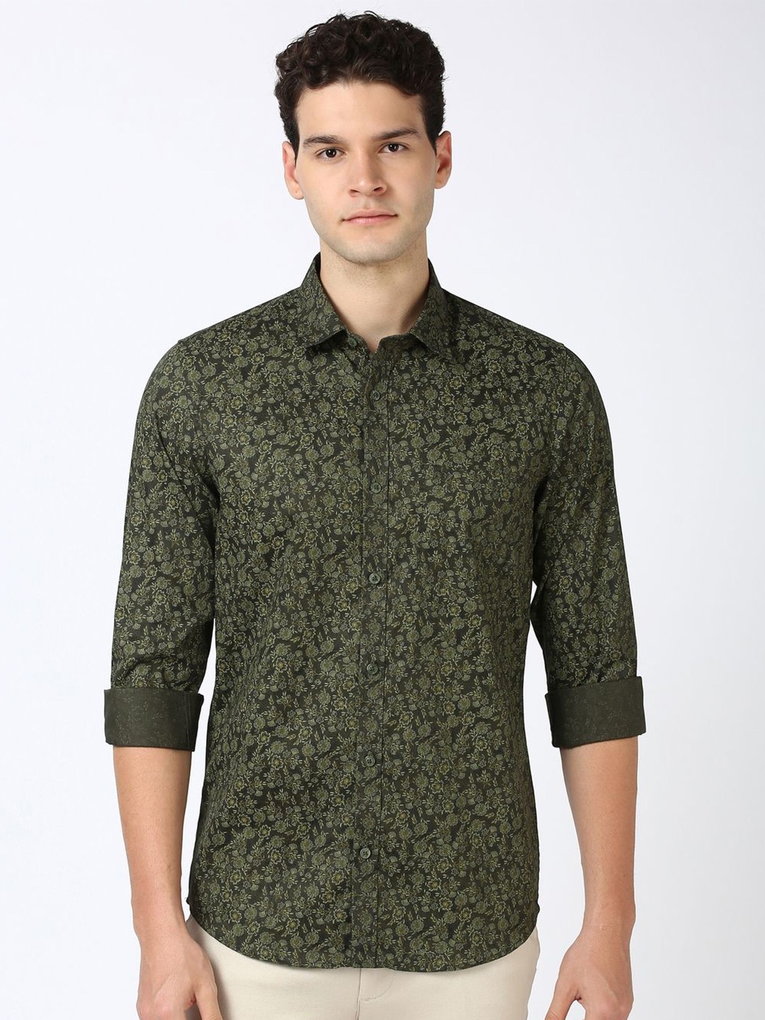 

Peter England Casuals Men Spread Collar Floral Printed Cotton Slim Fit Casual Shirt, Olive