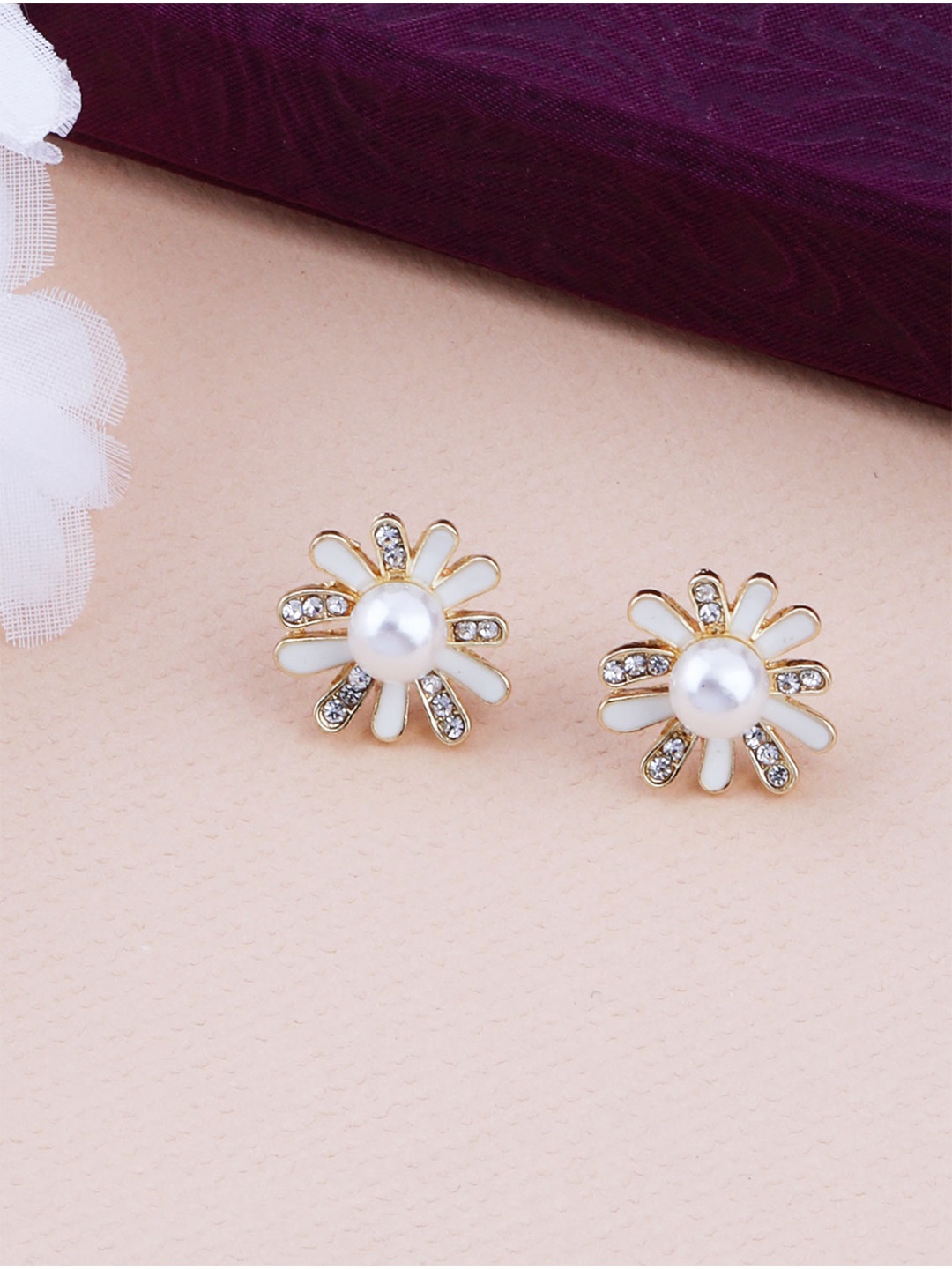 

Silver Shine Contemporary Studs Earrings, White
