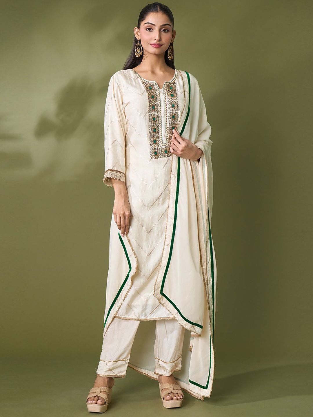 

Samyukta Singhani Chevron Embroidered Beads And Stones Silk Georgette Kurta Set, White