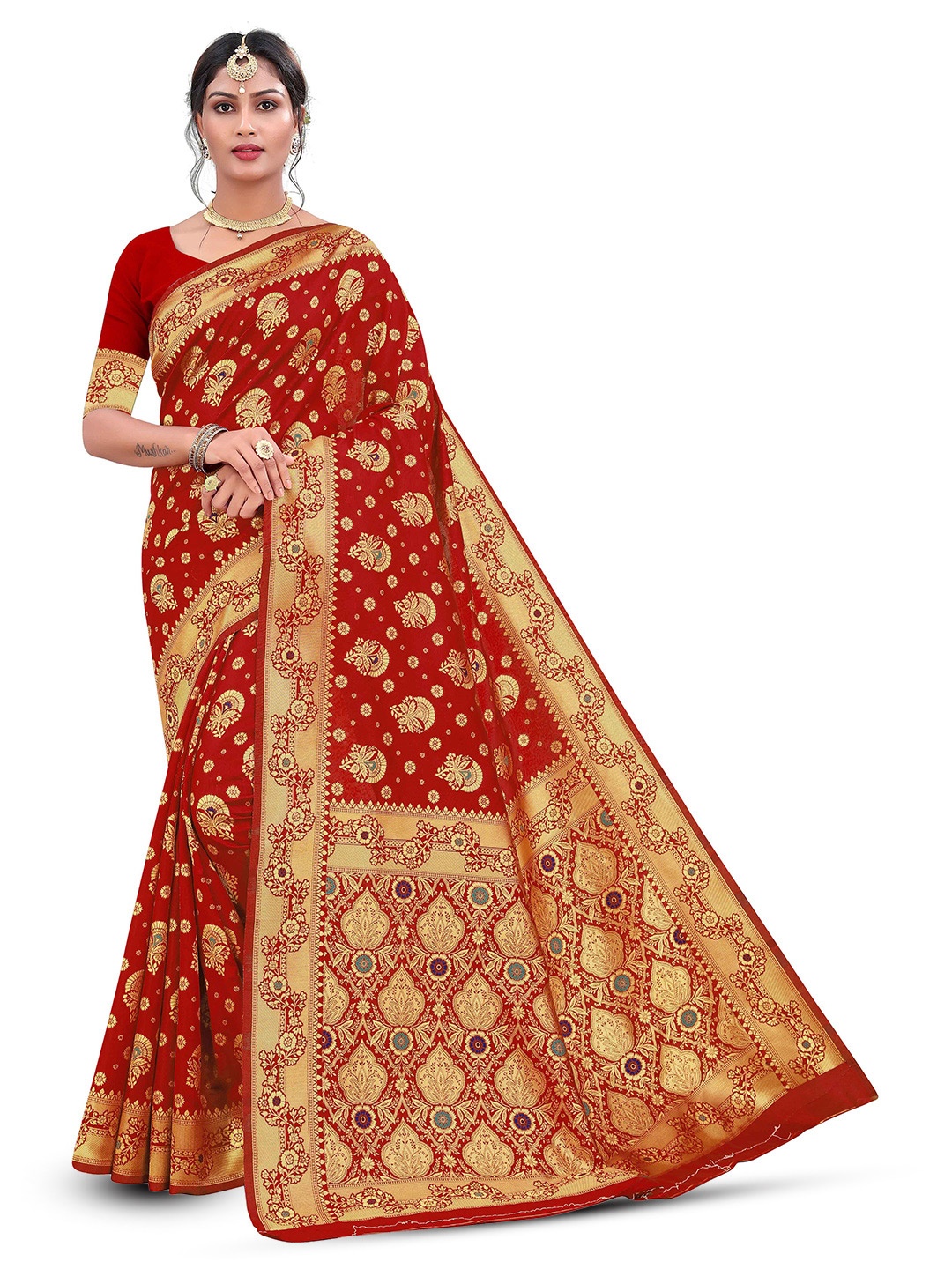 

Maroosh Floral Zari Silk Blend Fusion Banarasi Saree, Red