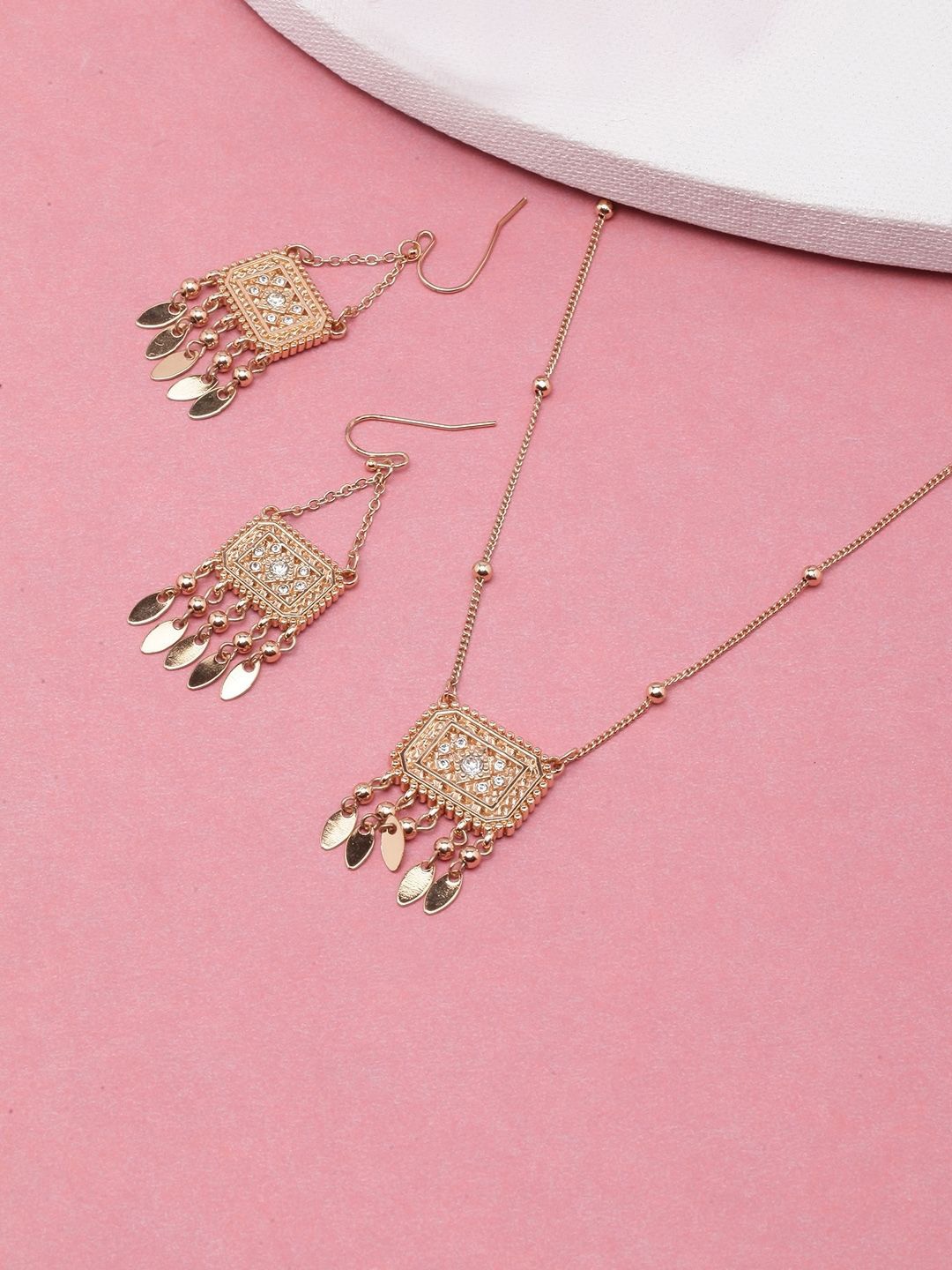 

KPOP Gold-Plated Cubic Zirconia Stone Studded Jewellery Set