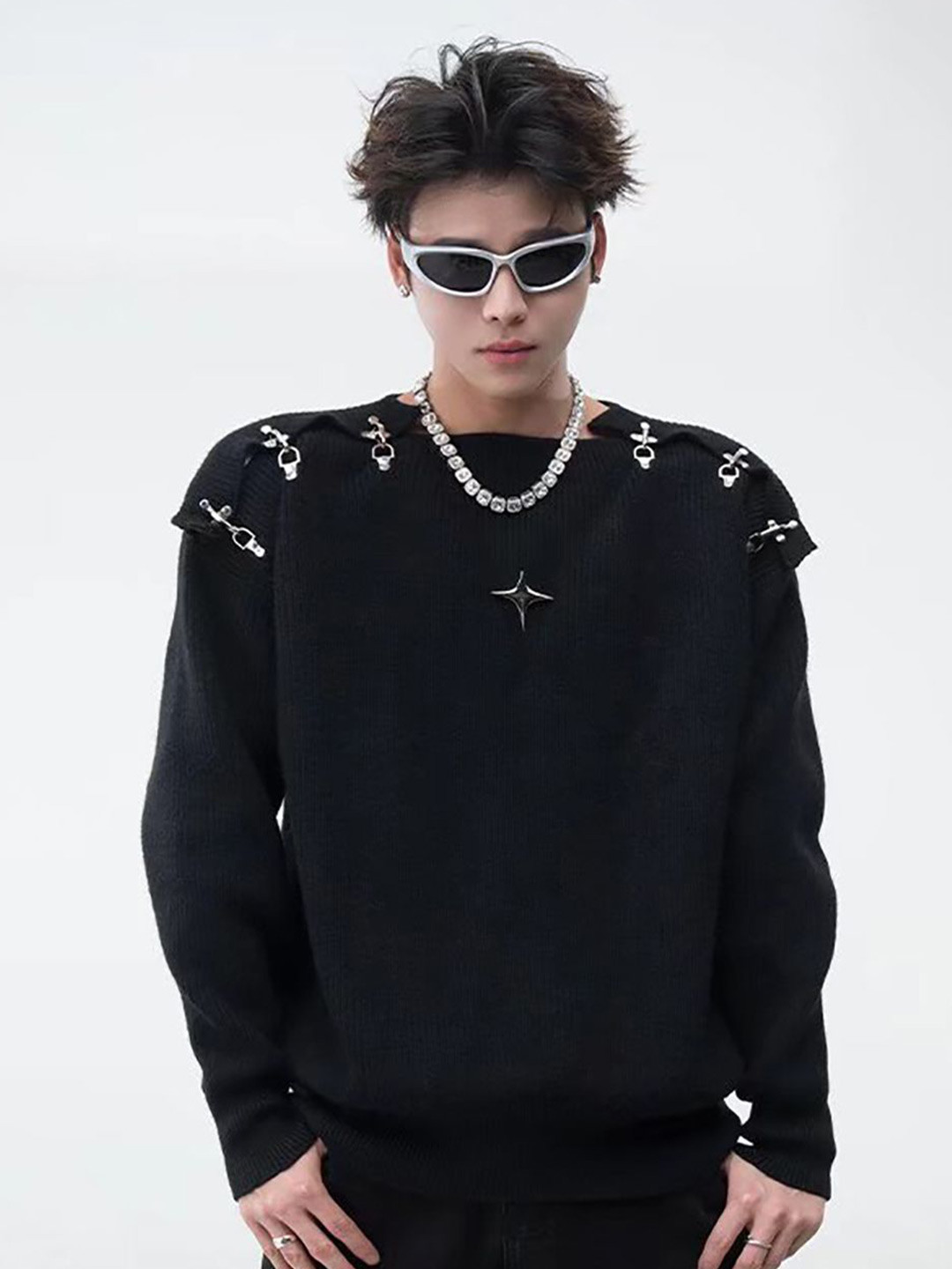 

StyleCast x Revolte Men Solid Sweatshirt, Black