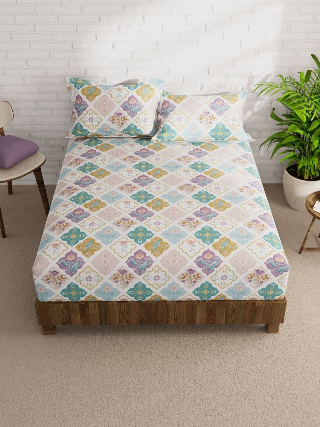 

KOPA Envogue White Ethnic Motifs Printed Cotton 152 TC Queen Bedsheet Set 2.40 m x 2.15 m