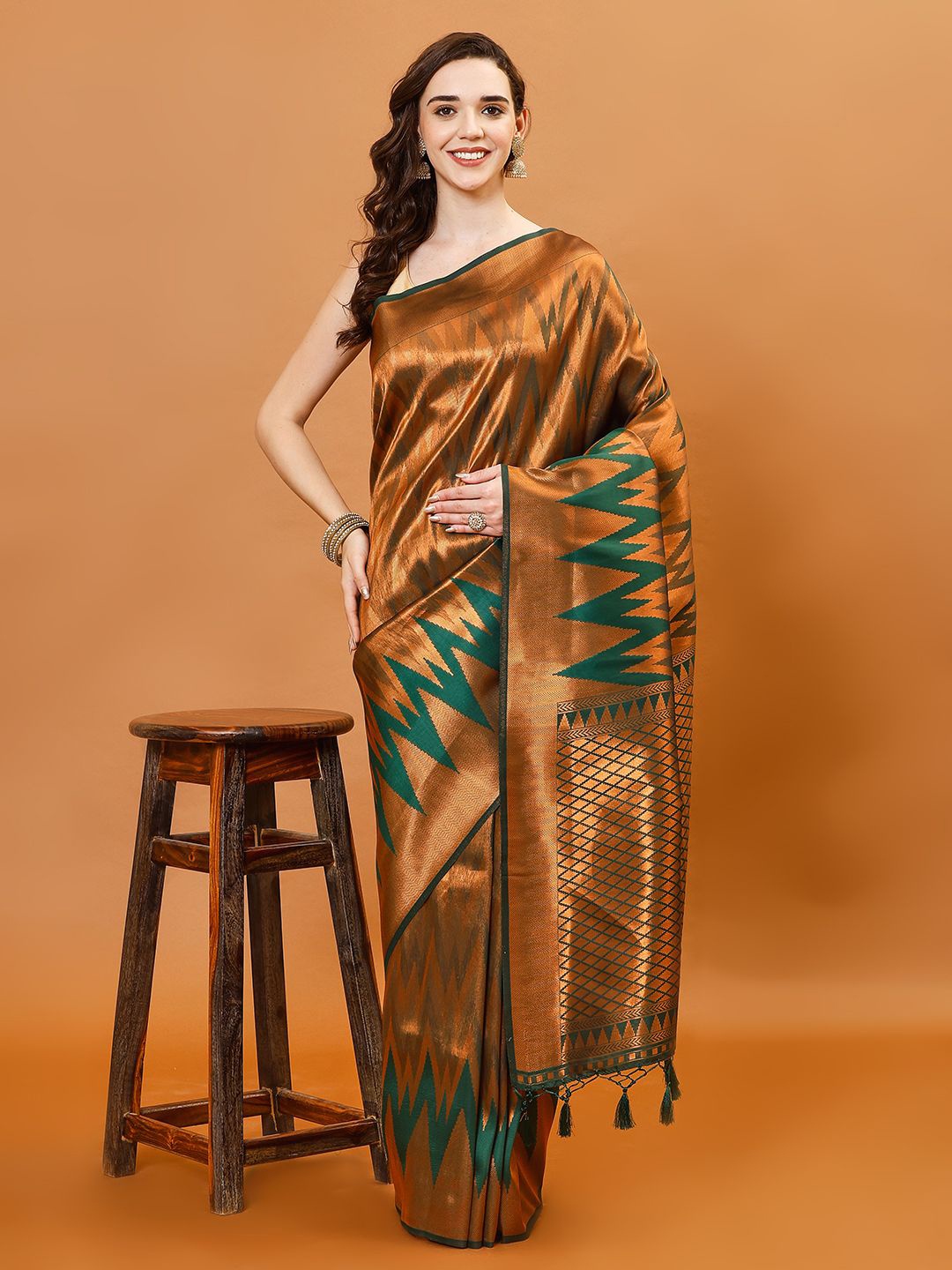 

Meena Bazaar Woven Design Zari Art Silk Saree, Green