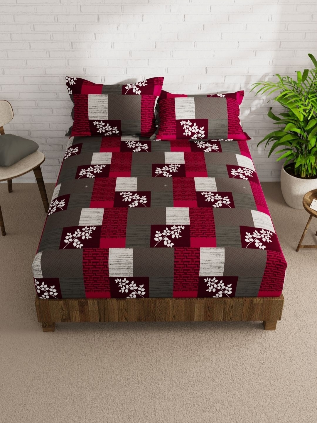 

KOPA Envogue Magenta Floral Printed Cotton 152 TC Queen Bedsheet Set 2.40 m x 2.15 m