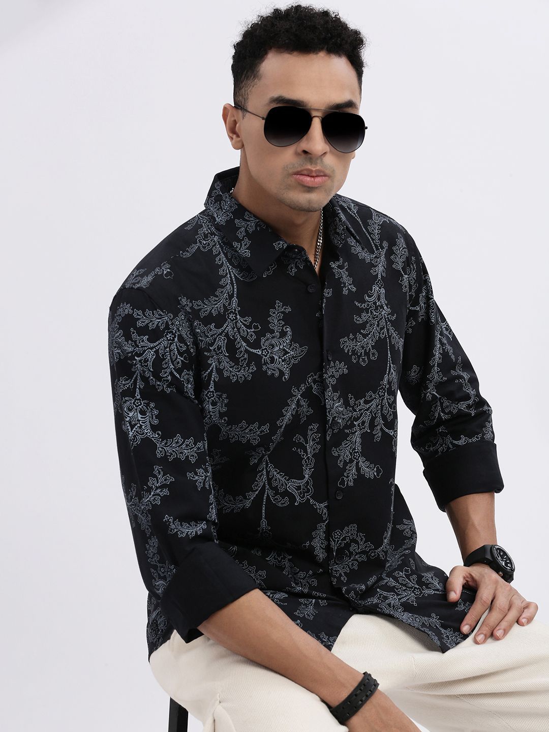 

SHOWOFF Men Standard Spread Collar Floral Printed Cotton Slim Fit Casual Shirt, Black