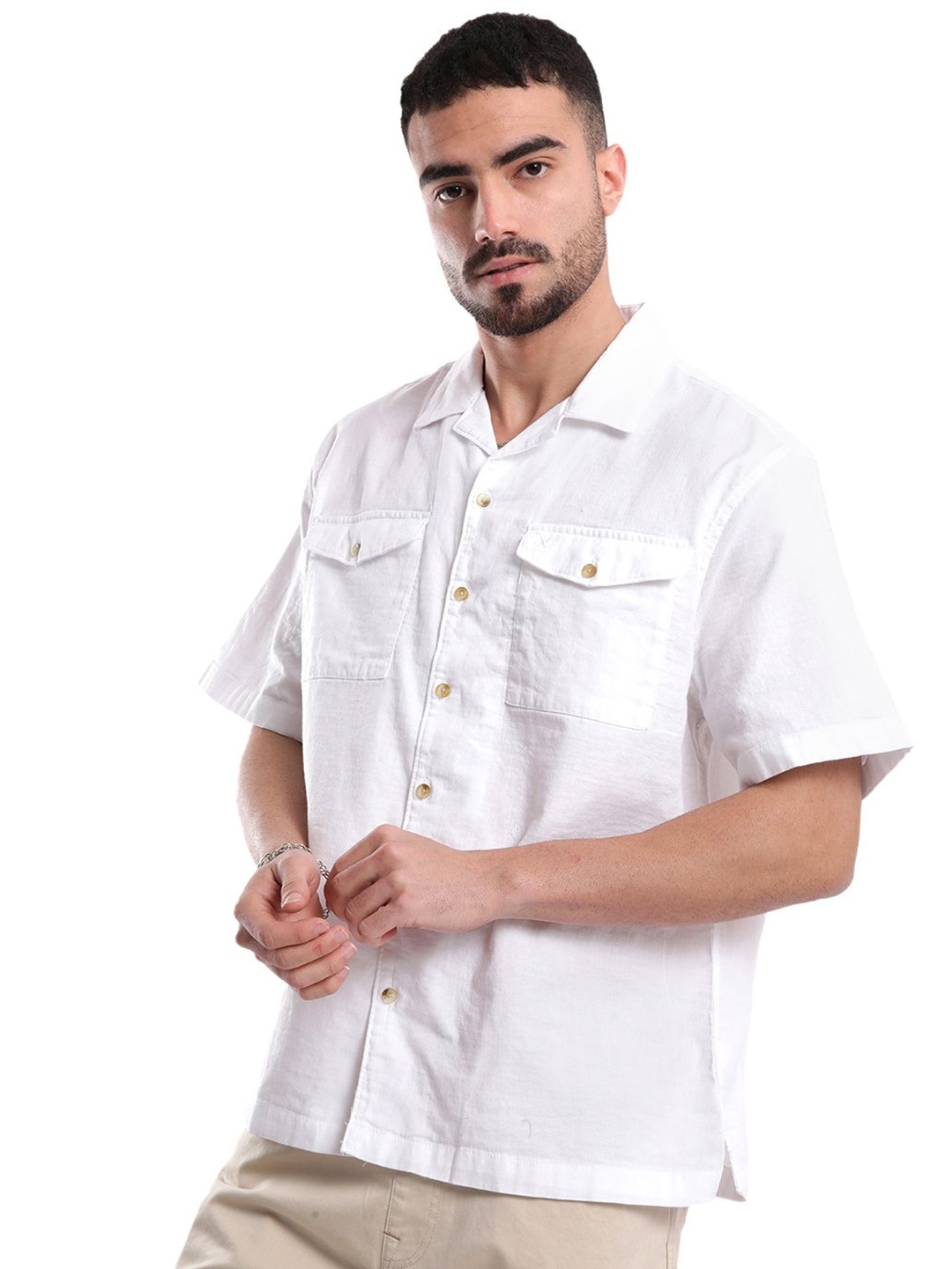 

WROGN Men Cuban Collar Solid Cotton Casual Shirt, White