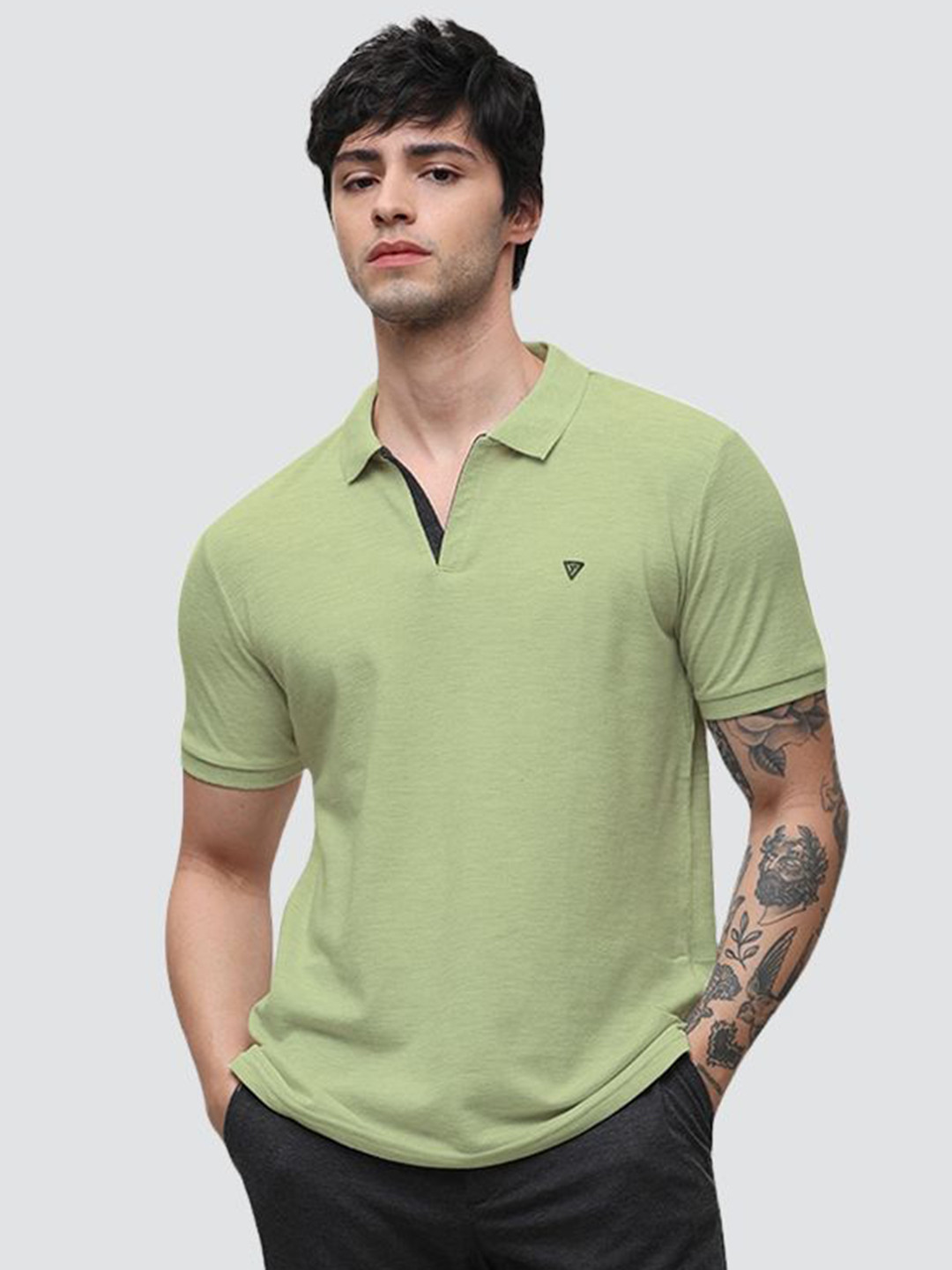 

Klub Fox Men Solid Polo Collar Cotton T-shirt, Green