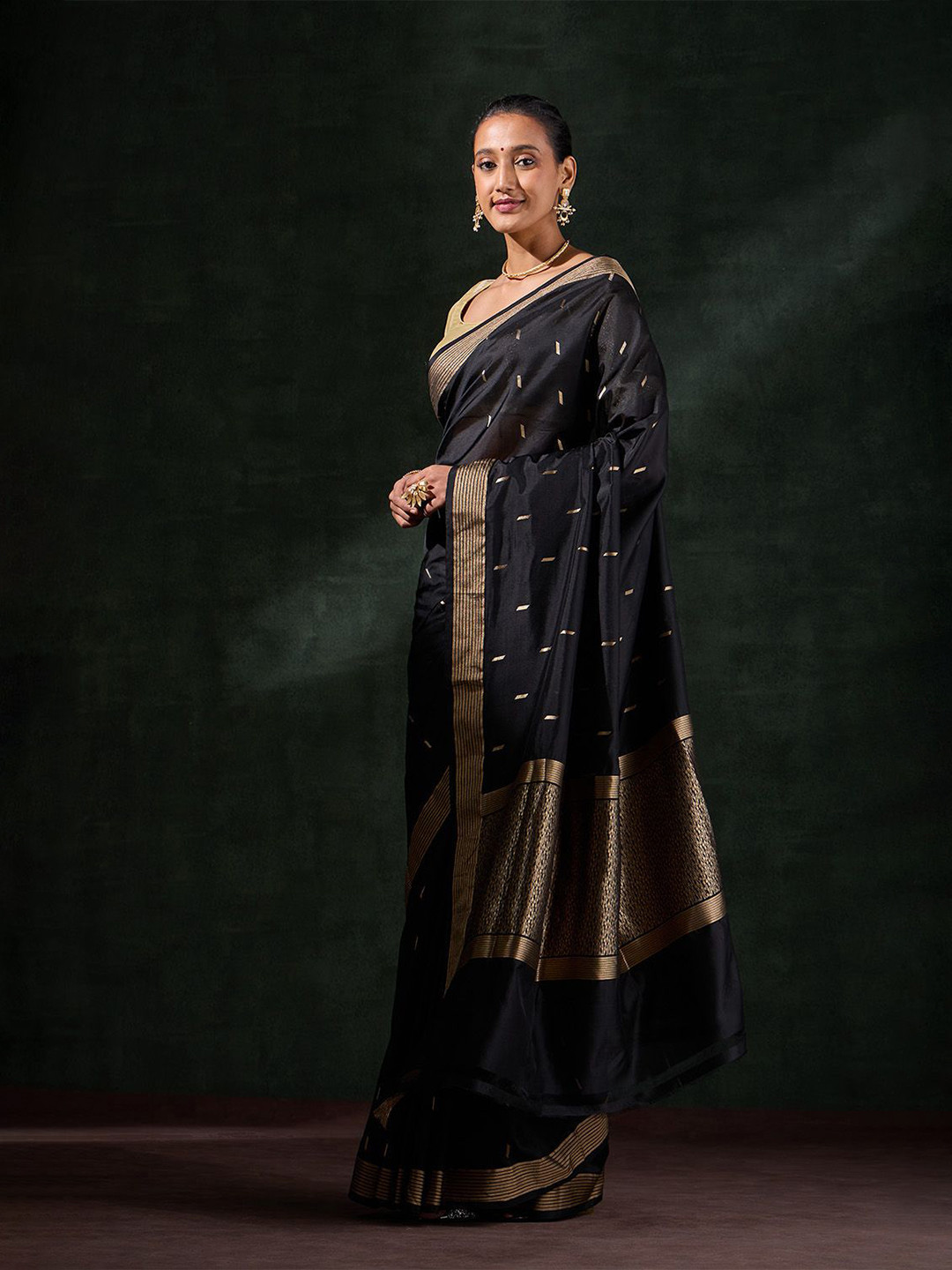 

Taneira Woven Design Zari Pure Silk Banarasi Saree, Black