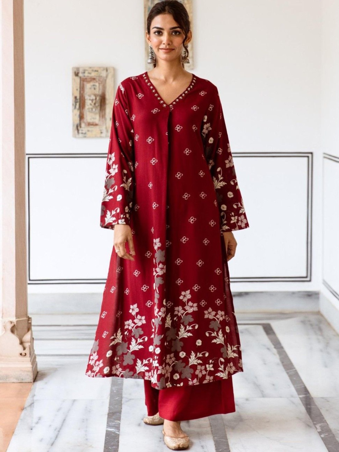 

AUTUMN LANE Floral Printed V-Neck Pure Cotton Straight Kurta with Palazzo, Red