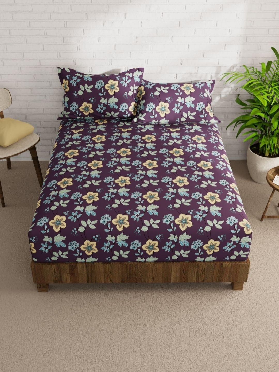 

KOPA Envogue Purple Floral Printed Cotton 152 TC Queen Bedsheet Set 2.40 m x 2.15 m