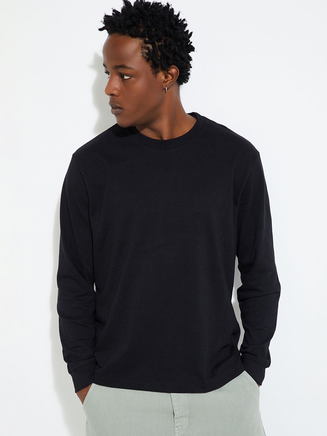 

Max Urb_N Men Textured Knit T-Shirt, Black