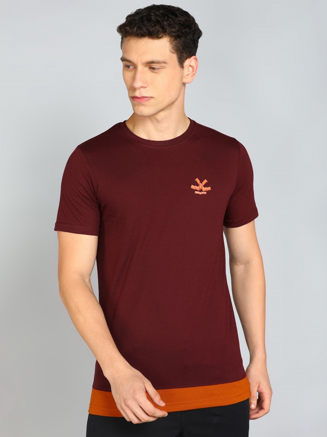 

WROGN Men Solid Round Neck Cotton T-shirt, Maroon