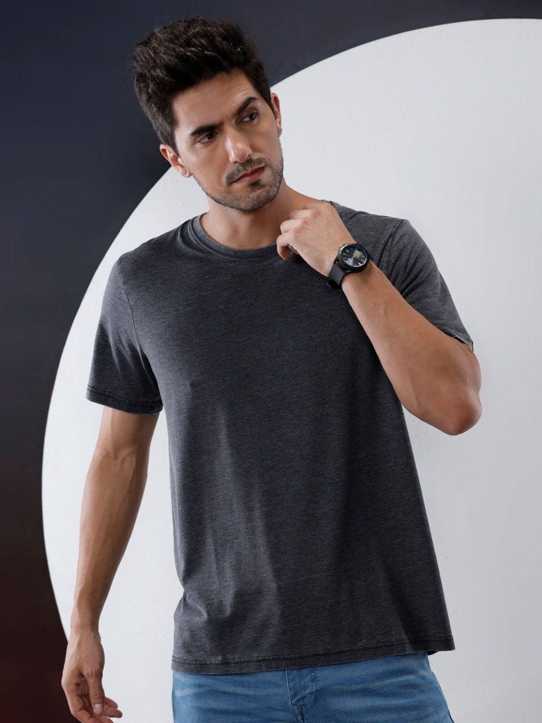 

WROGN Men Solid Round Neck Cotton T-shirt, Black