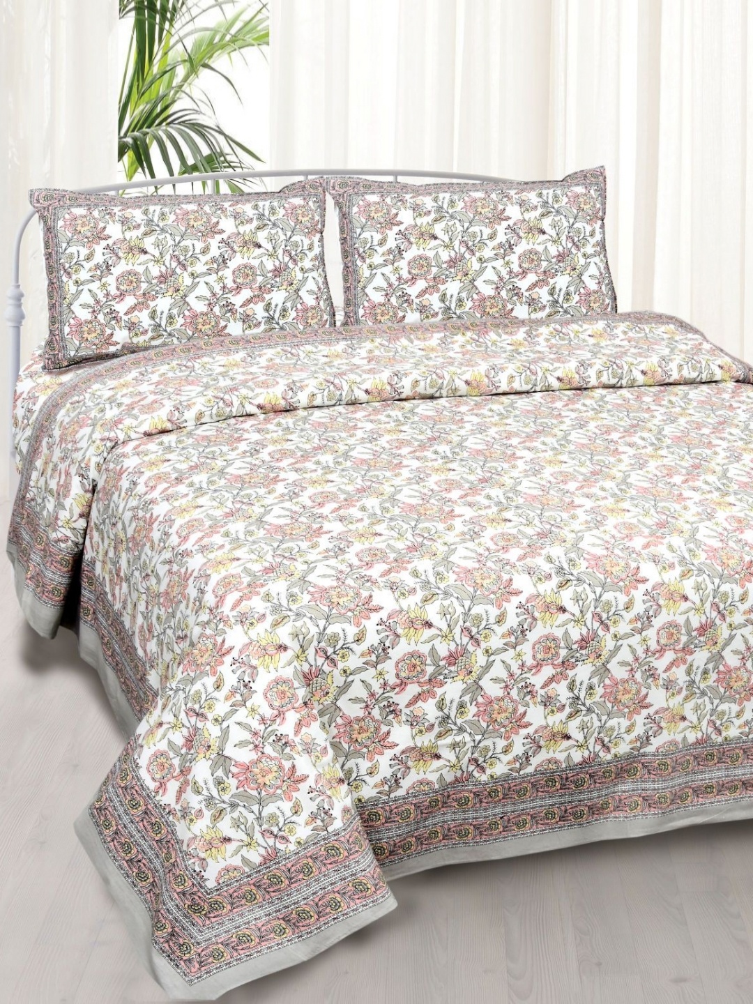 

Urban Jaipur Elegance Peach-Coloured Floral Cotton 200 TC King Bedsheet Set 2.28 x 2.74 m