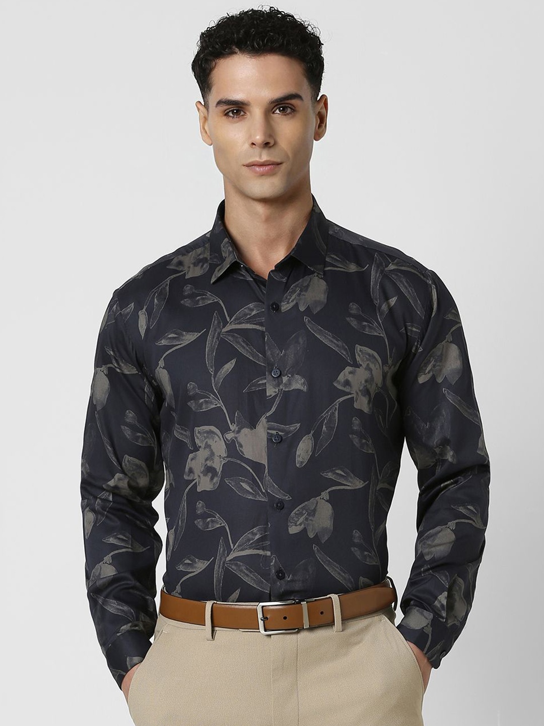 

V Dot Men Spread Collar Floral Printed Cotton Slim Fit Party Shirt, Navy blue