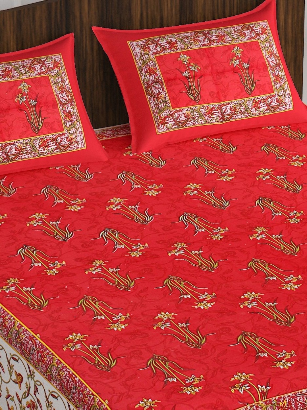 

AYAT COLLECTION Red Floral Printed Pure Cotton 144 TC Queen Bedsheet & 2 Pillow Covers