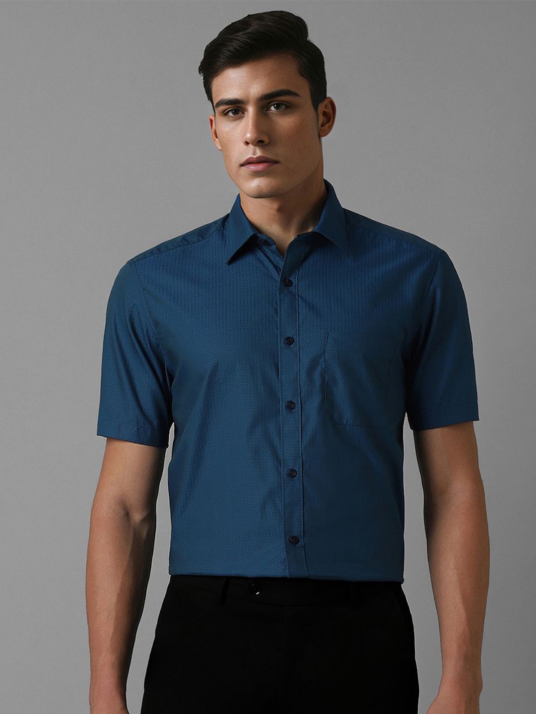 

Louis Philippe Men Spread Collar Textured Cotton Formal Shirt, Navy blue