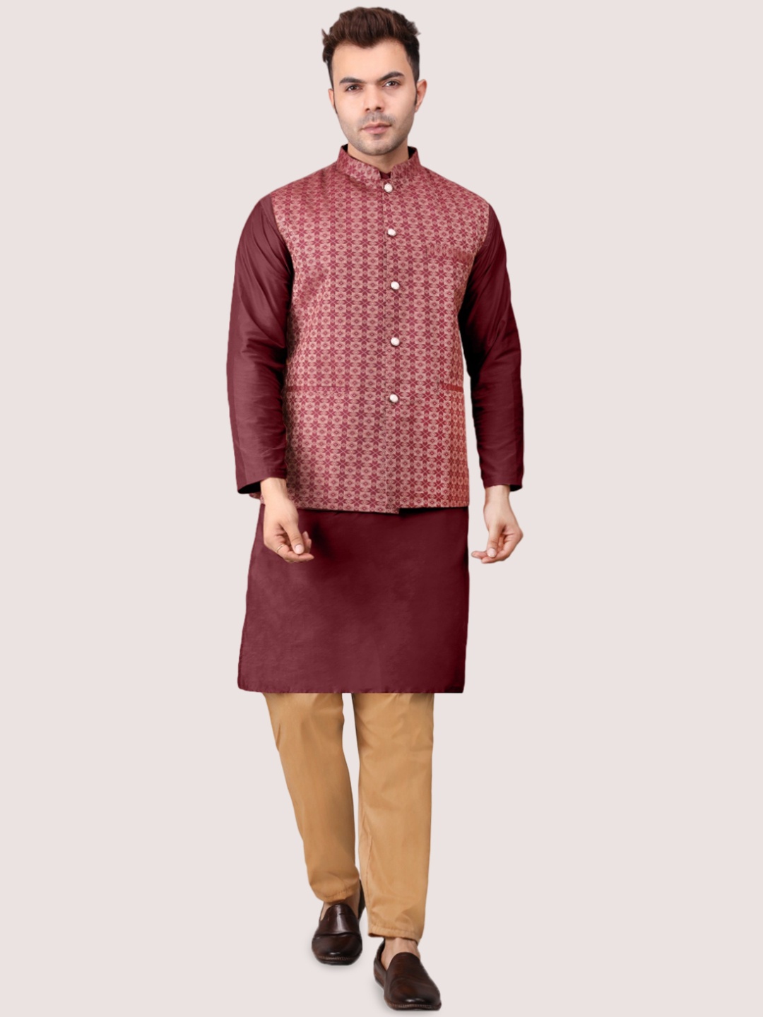 

Voniry Mandarin Collar Jacquard Straight Kurta With Pyjamas & Jacket, Maroon