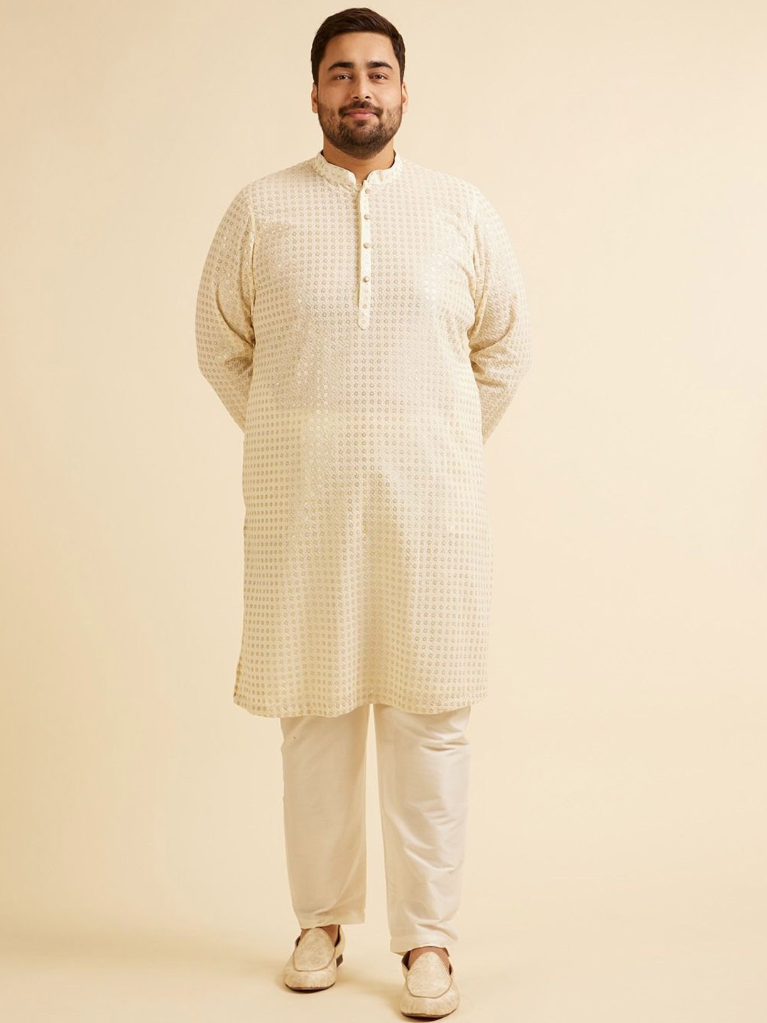 

Manyavar Plus Size Floral Embroidered Regular Sequinned Georgette Kurta With Pyjama, Cream