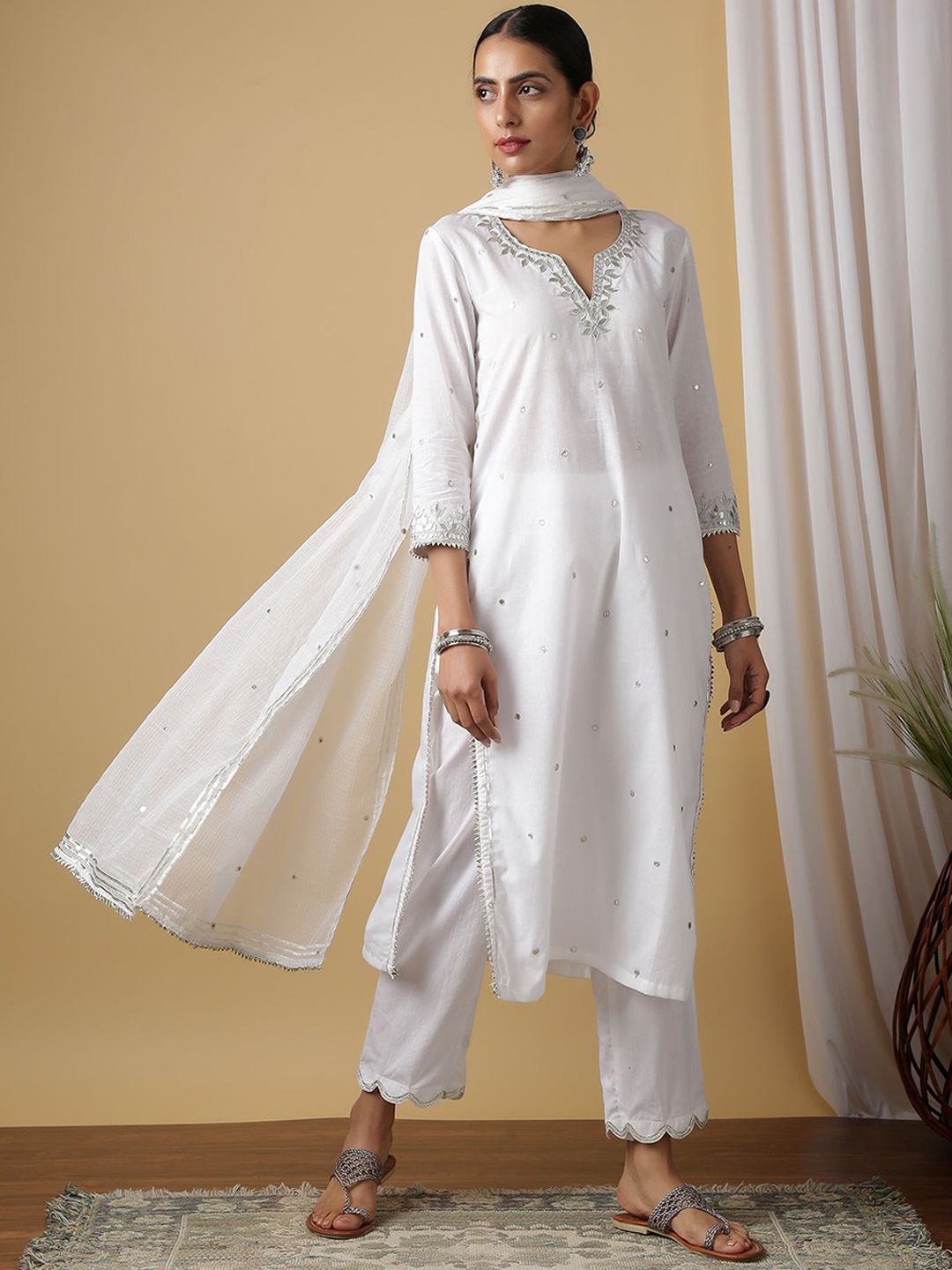 

MAISON SHEFALI Floral Embroidered Gotta Patti Cotton Straight Kurta & Trouser & Dupatta, White