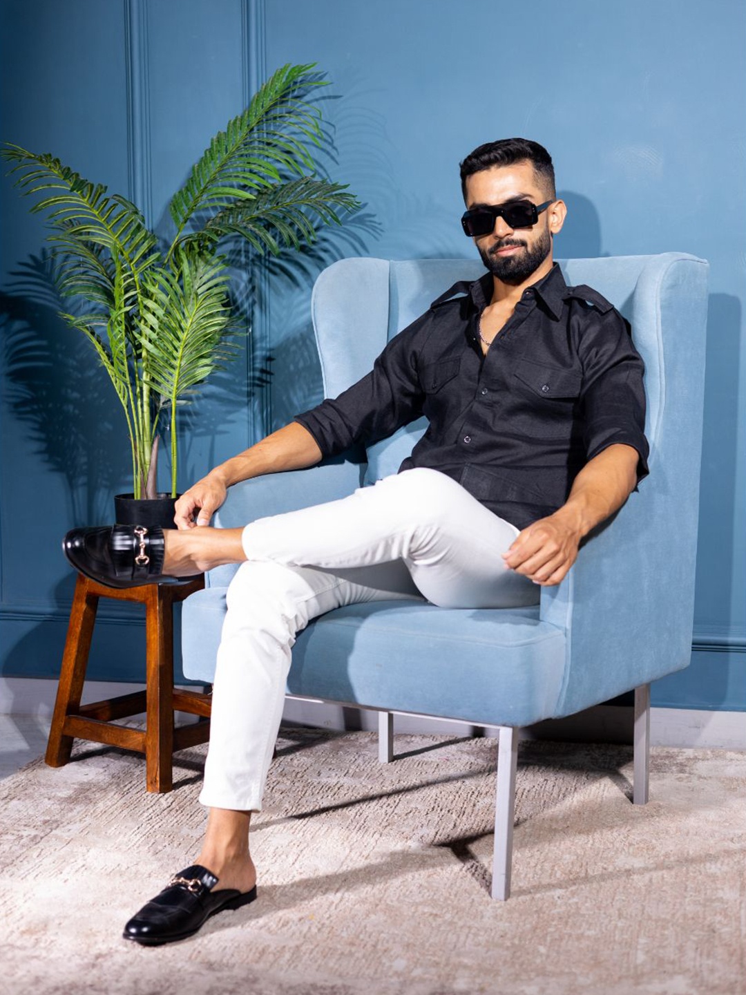 

INAAYA JAIPUR Men Classic Spread Collar Solid Casual Shirt, Black