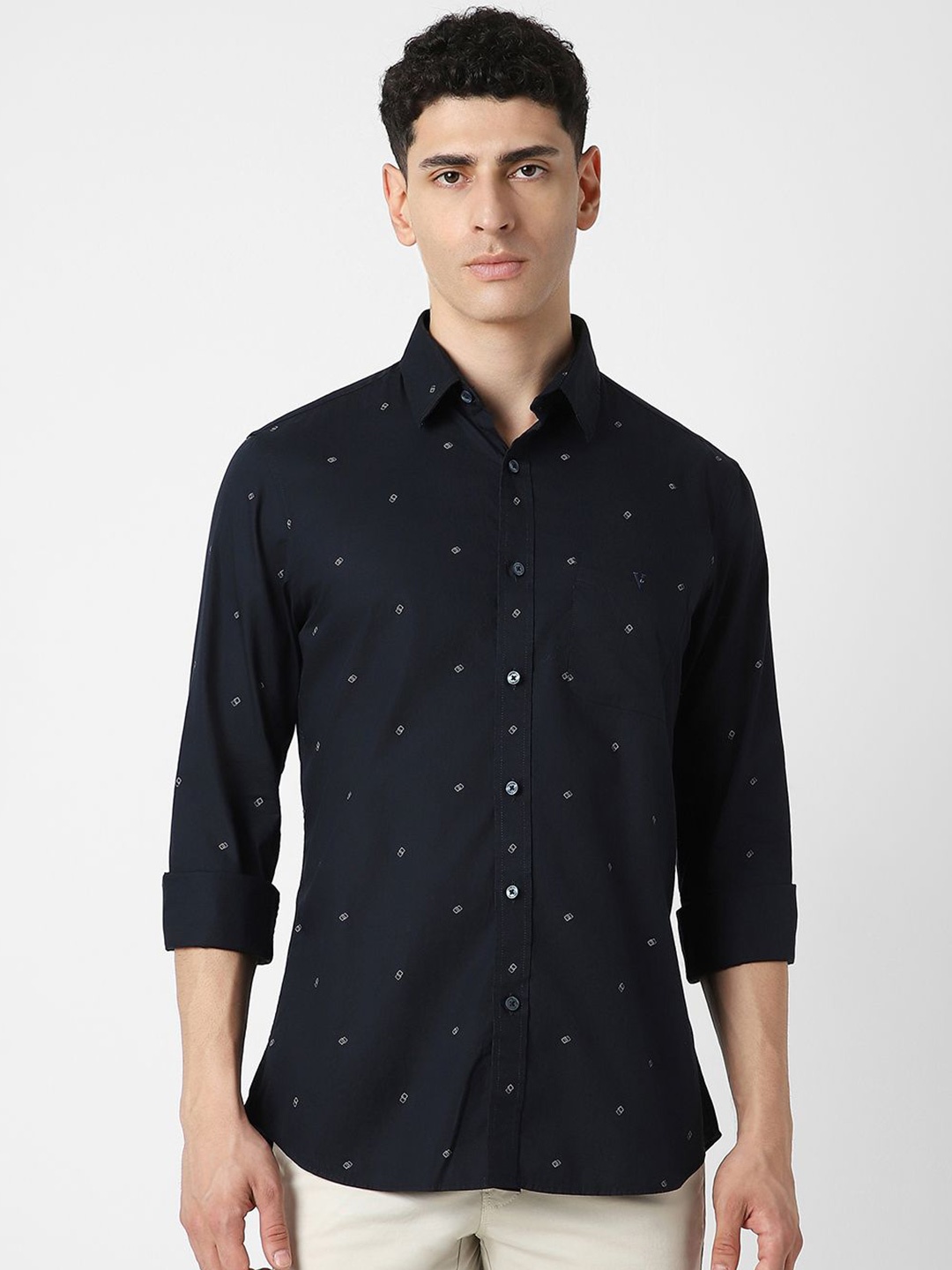 

Van Heusen Sport Men Spread Collar Micro Ditsy Printed Cotton Slim Fit Casual Shirt, Navy blue