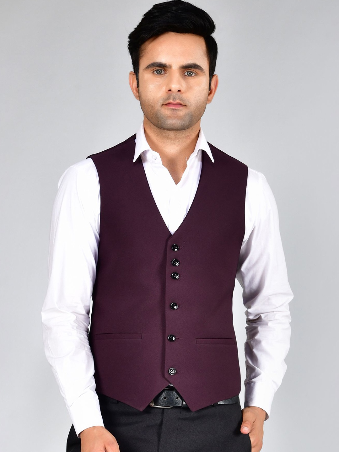 

LA'SCOOT V Neck Sleeveless Regular Fit Waistcoat, Maroon