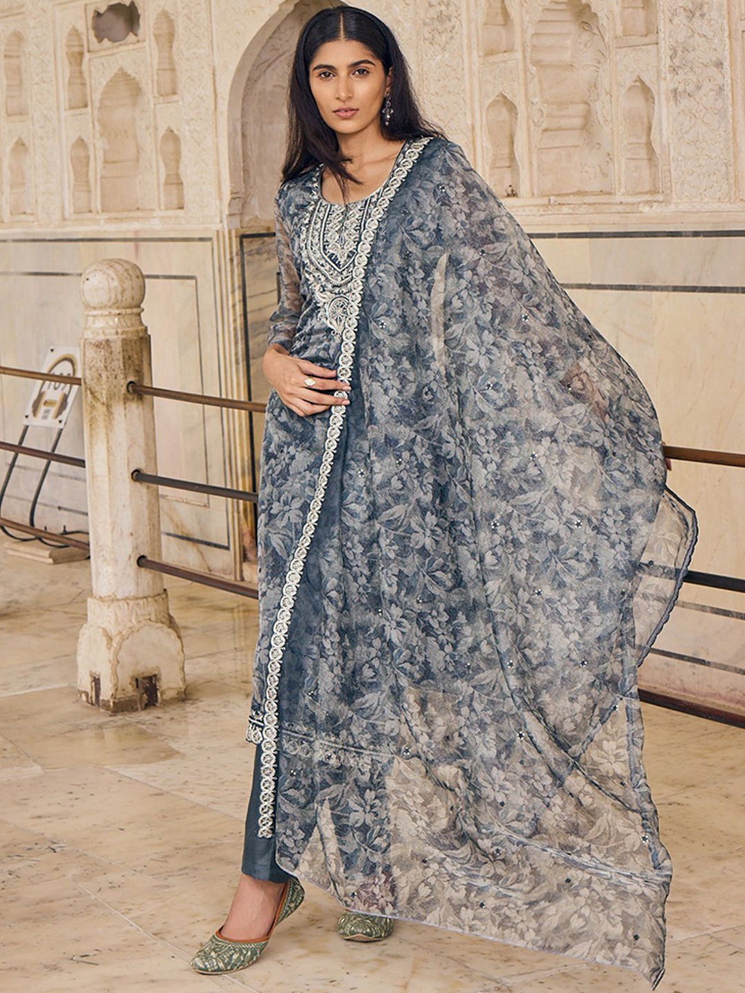 

VIRICA Floral Printed Straight Kurta & Trousers With Dupatta, Grey