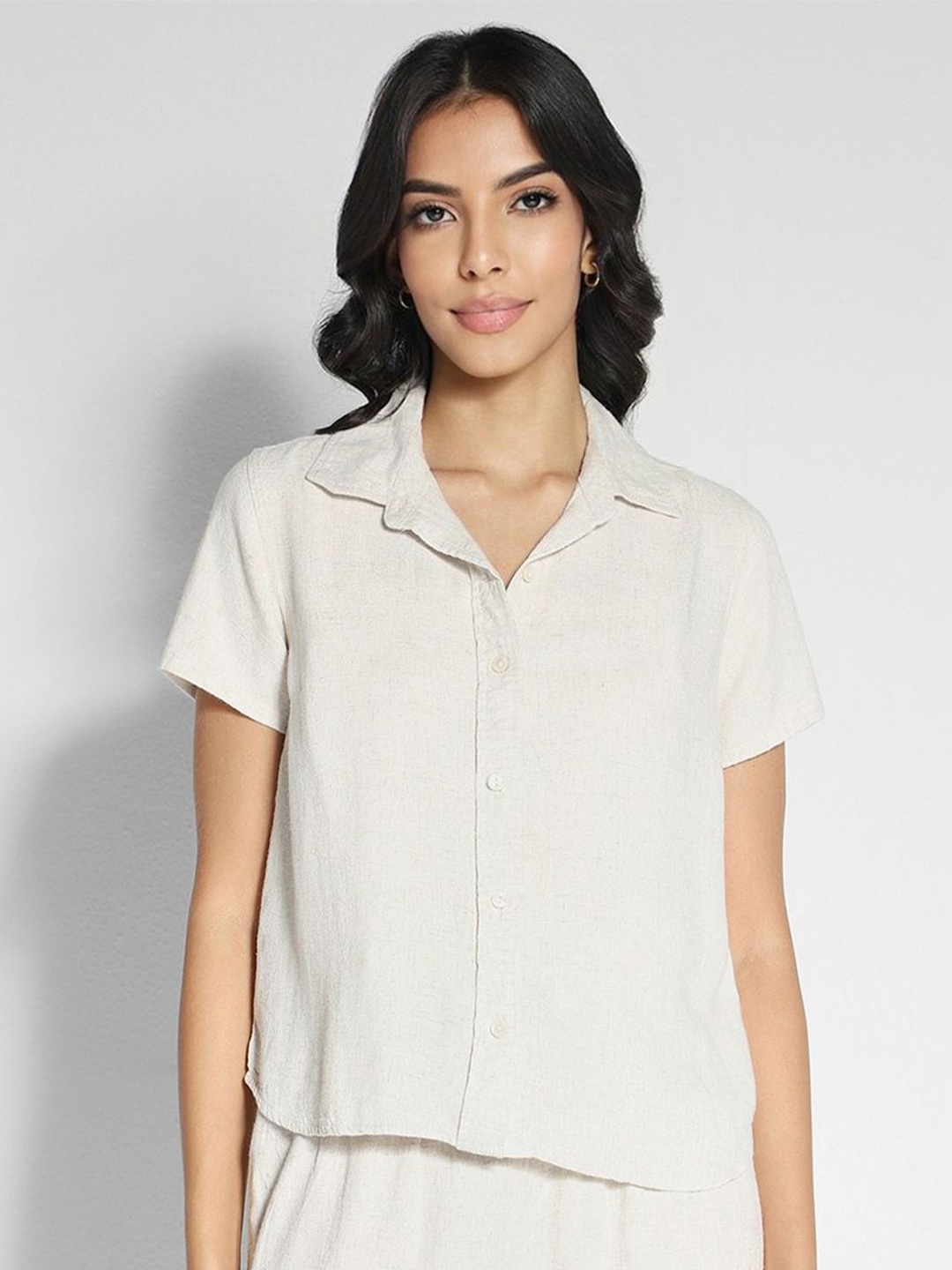 

AMERICAN EAGLE OUTFITTERS Women Solid Casual Shirt, Off white