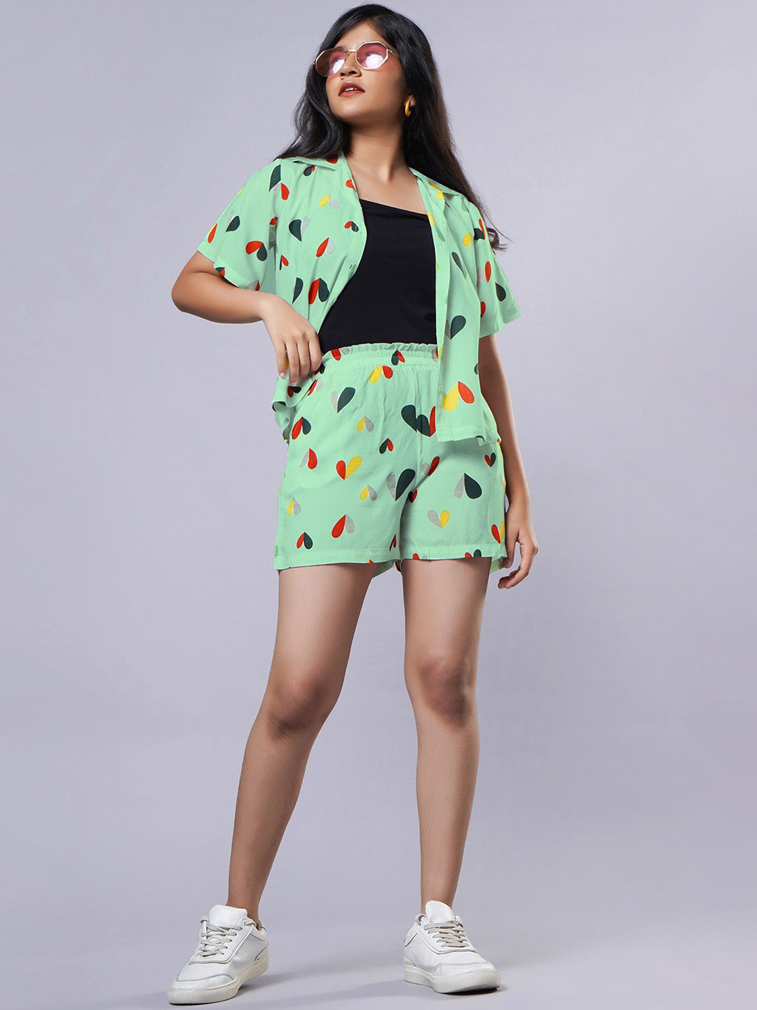 

TeenTrums Girls Heart Printed Shirt With Shorts, Green