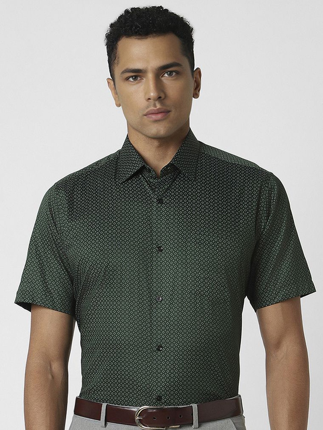 

Van Heusen Men Spread Collar Micro Ditsy Printed Cotton Party Shirt, Green