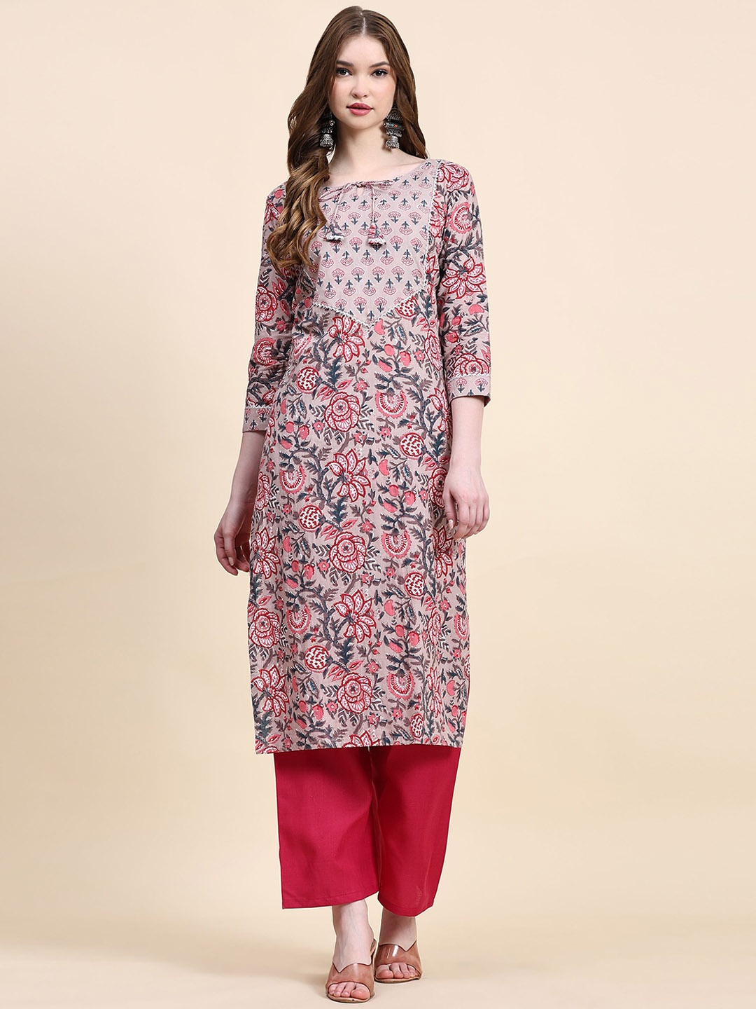 

Suha Ethnic Motifs Printed Gotta Patti Pure Cotton Straight Kurta with Palazzos, Peach