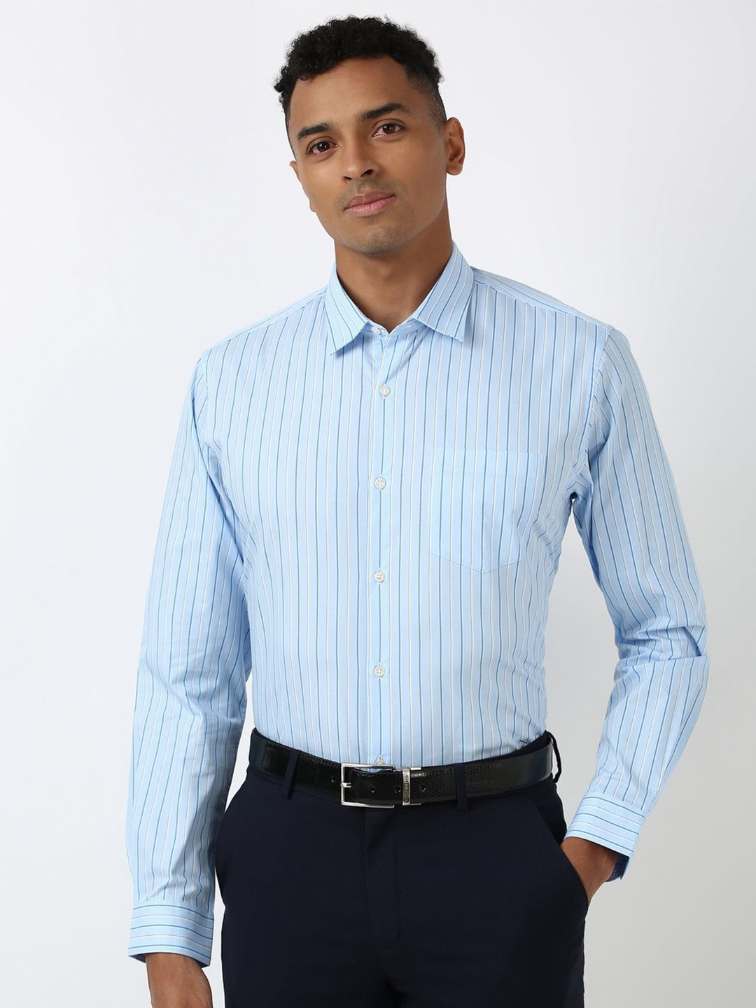 

Peter England Men Spread Collar Vertical Striped Cotton Slim Fit Formal Shirt, Blue