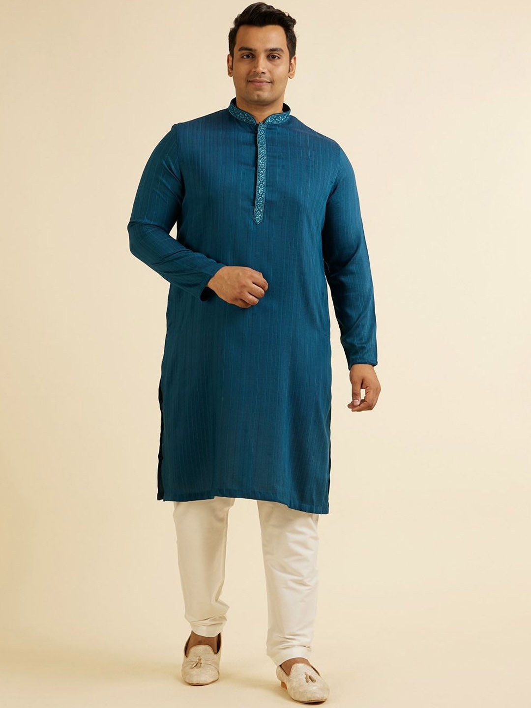 

Manyavar Plus Size Striped Mandarin Collar Straight Kurta with Pyjama, Blue