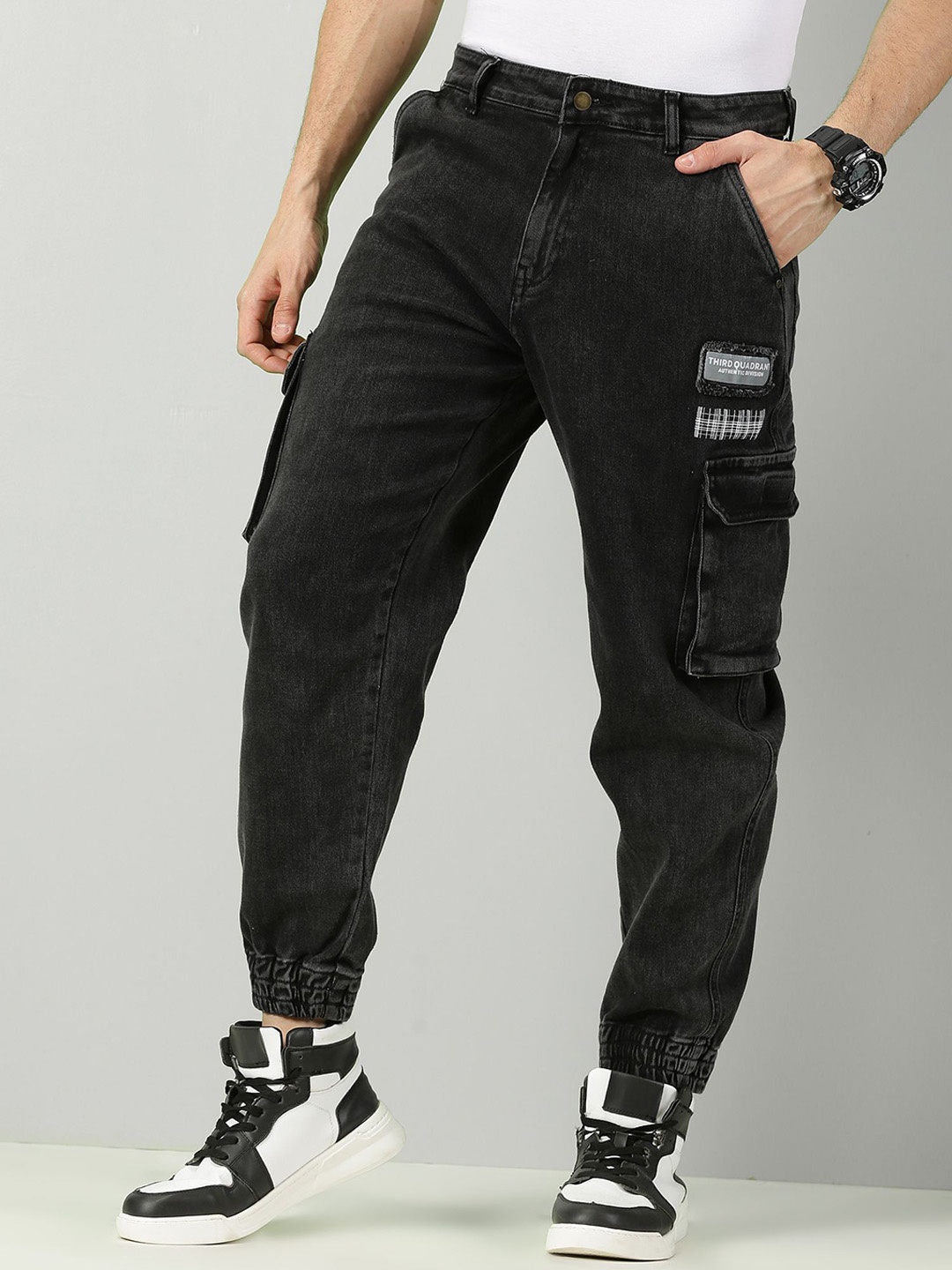 

THIRD QUADRANT Men Loose Relaxed Fit Low Distress Stretchable Jeans, Black